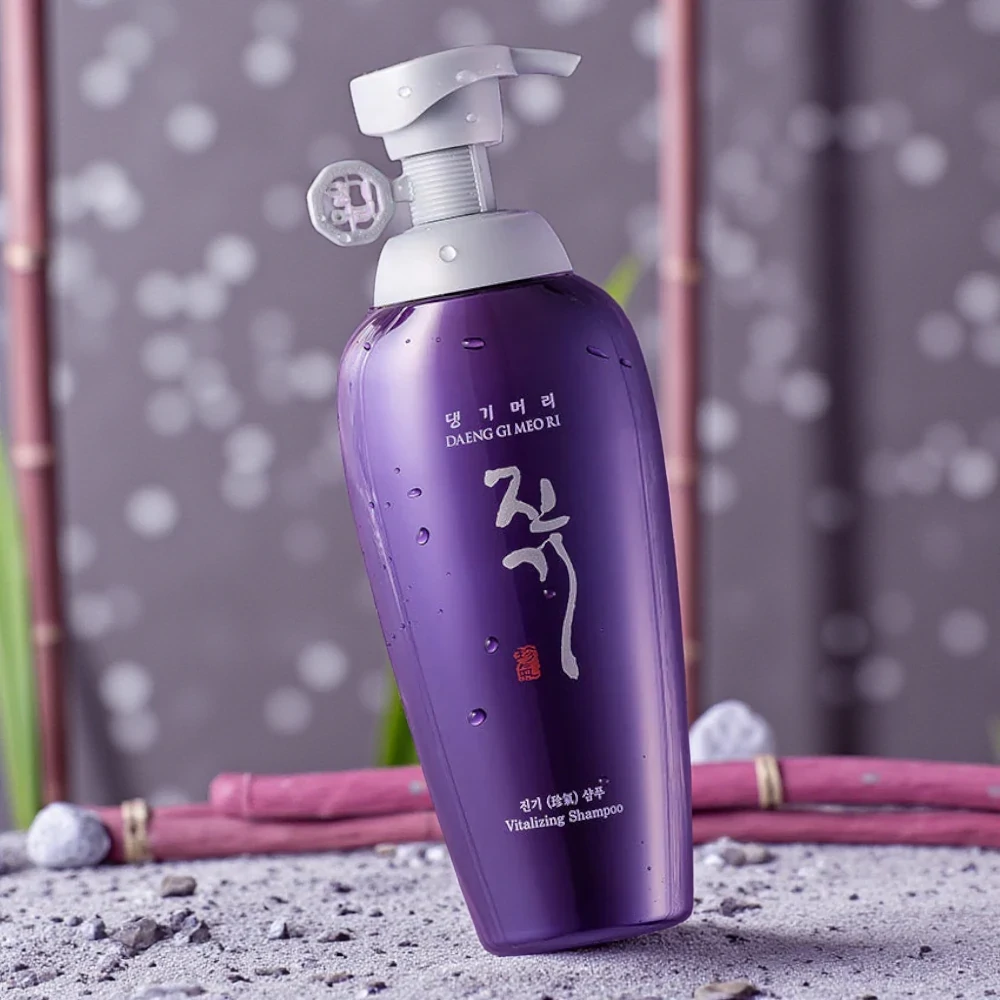Daeng Gi Meo Ri Vitalizing Shampoo